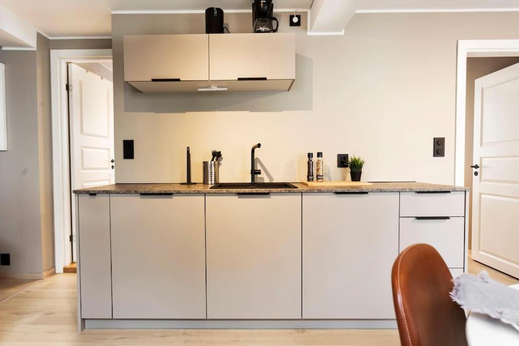 New! Modern Apartment In Historic Area Of Bergen! Exterior photo