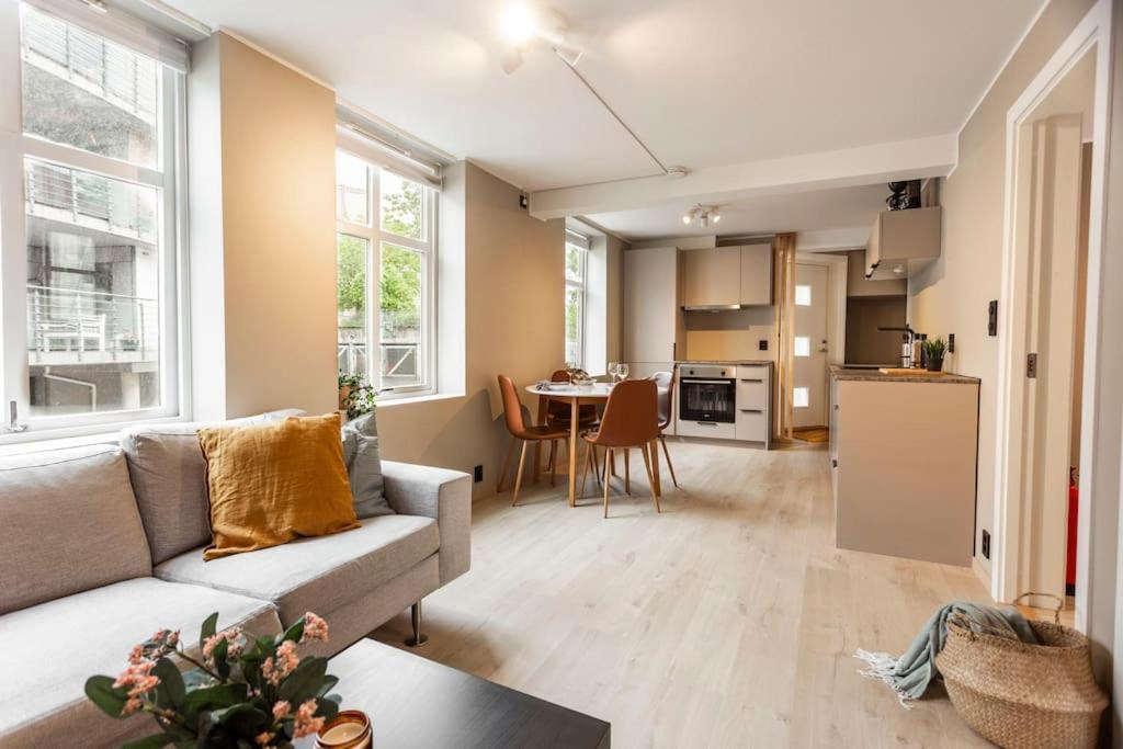 New! Modern Apartment In Historic Area Of Bergen! Exterior photo